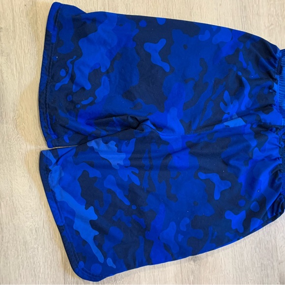 Reebok Men’s Active Wear Shorts Blue & Black Size Small - Picture 2 of 3